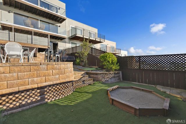 2123 Funston Avenue, San Francisco, CA 94116