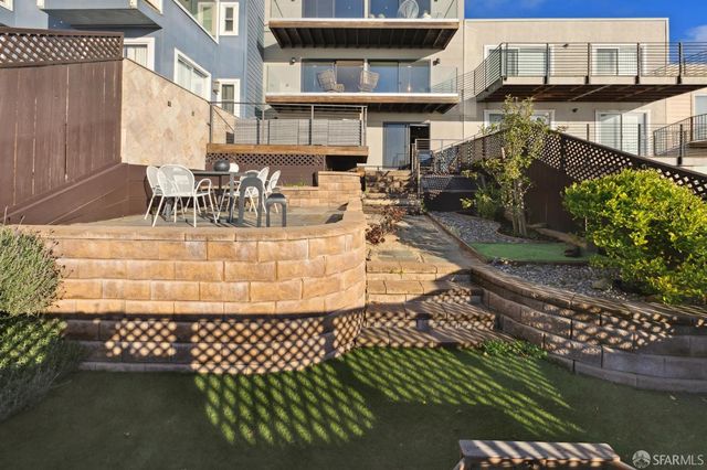 2123 Funston Avenue, San Francisco, CA 94116