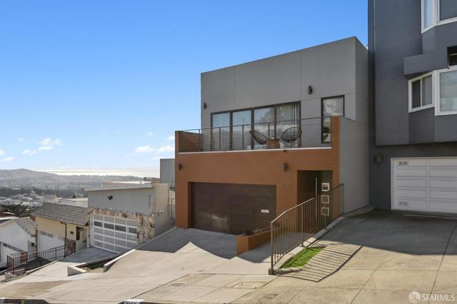 2123 Funston Avenue, San Francisco, CA 94116