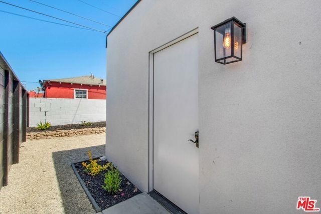 8906 S Harvard Boulevard, Los Angeles, CA 90047