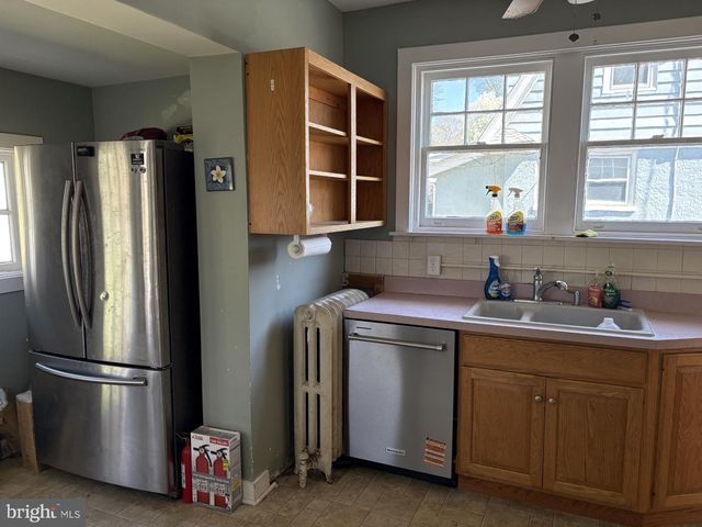 405 HILLCREST AVE, Wilmington, DE 19809