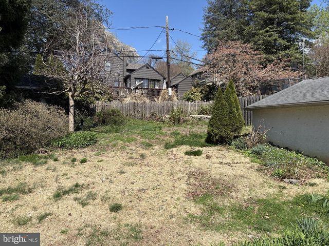 405 HILLCREST AVE, Wilmington, DE 19809