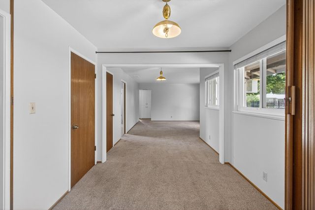 153 Globe Ave, Sacramento, CA 95815