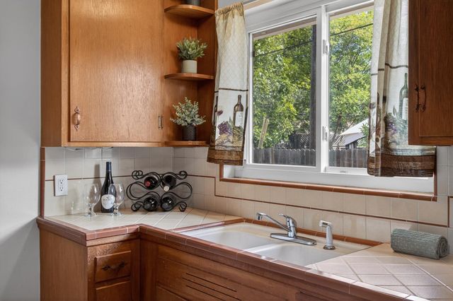 153 Globe Ave, Sacramento, CA 95815