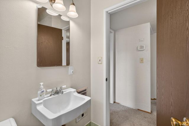 153 Globe Ave, Sacramento, CA 95815