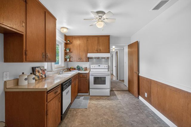 153 Globe Ave, Sacramento, CA 95815