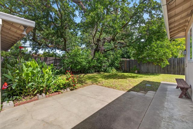 153 Globe Ave, Sacramento, CA 95815