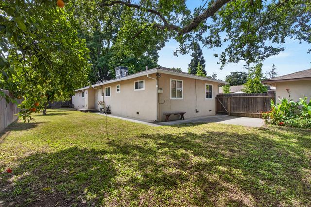 153 Globe Ave, Sacramento, CA 95815