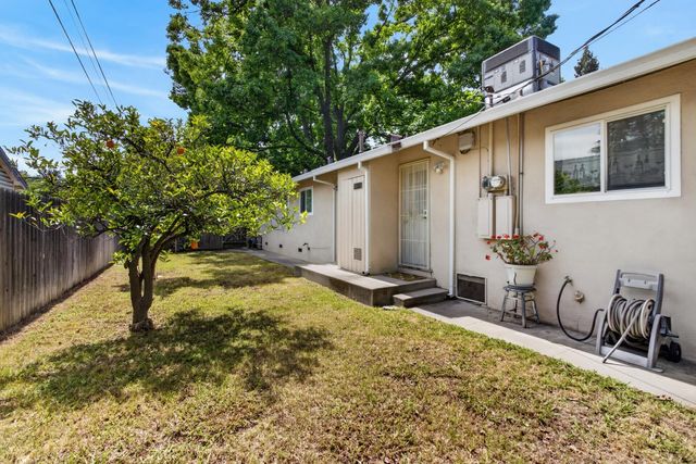 153 Globe Ave, Sacramento, CA 95815