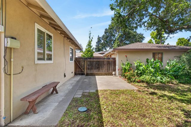 153 Globe Ave, Sacramento, CA 95815