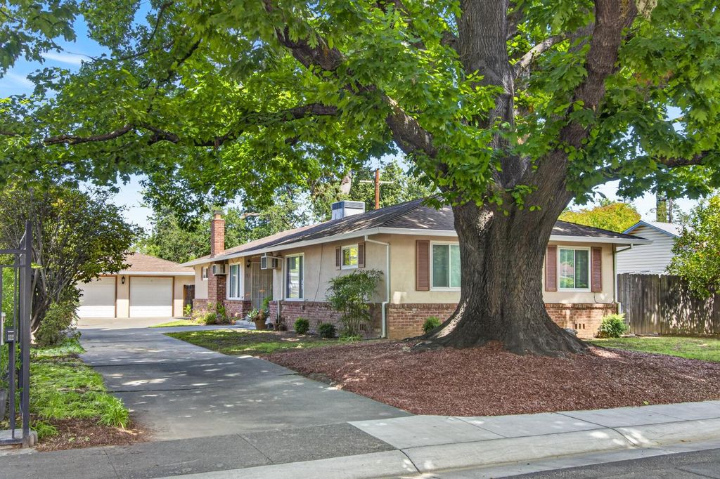 153 Globe Ave, Sacramento, CA 95815