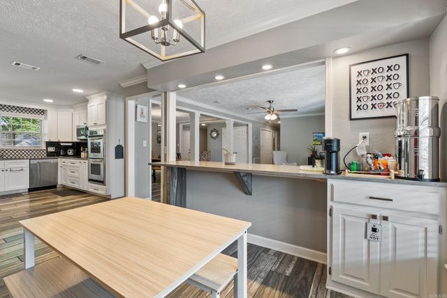 7 River Oaks Boulevard, Searcy, AR 72143