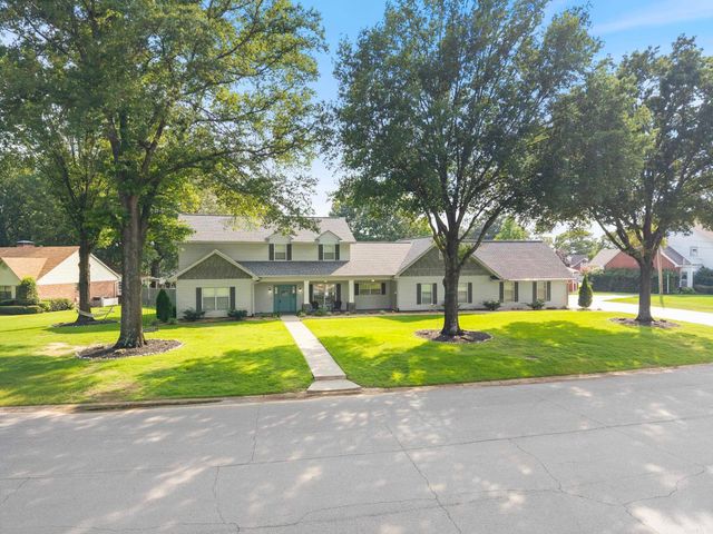 7 River Oaks Boulevard, Searcy, AR 72143