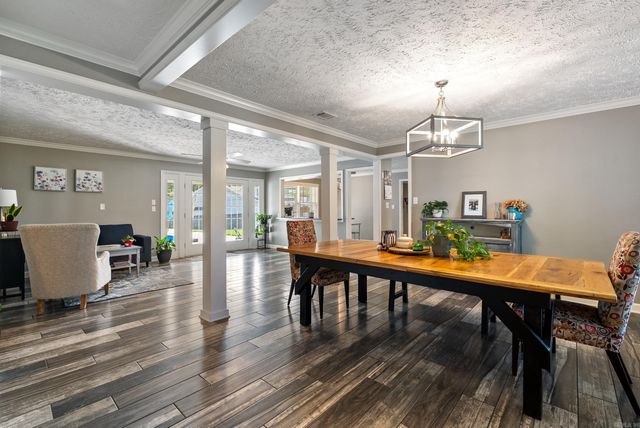 7 River Oaks Boulevard, Searcy, AR 72143