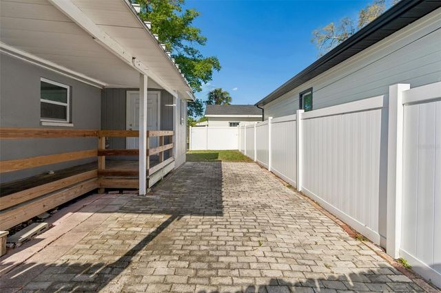 6710 N HARER STREET, Tampa, FL 33604