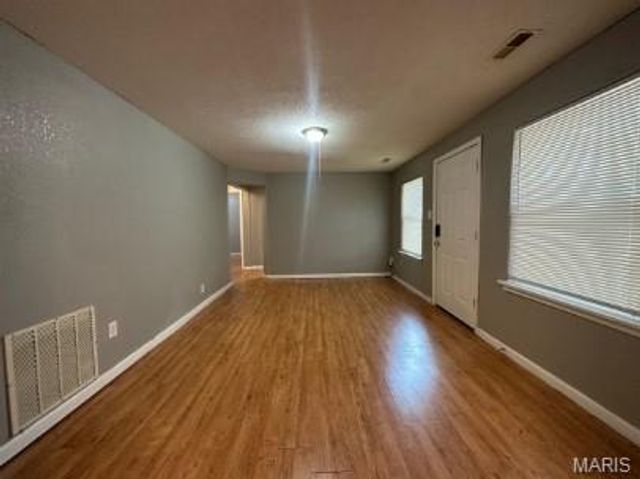 627 Ferguson Avenue, Ferguson, MO 63135