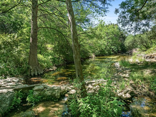 1 Shadybrook CV, Austin, TX 78746