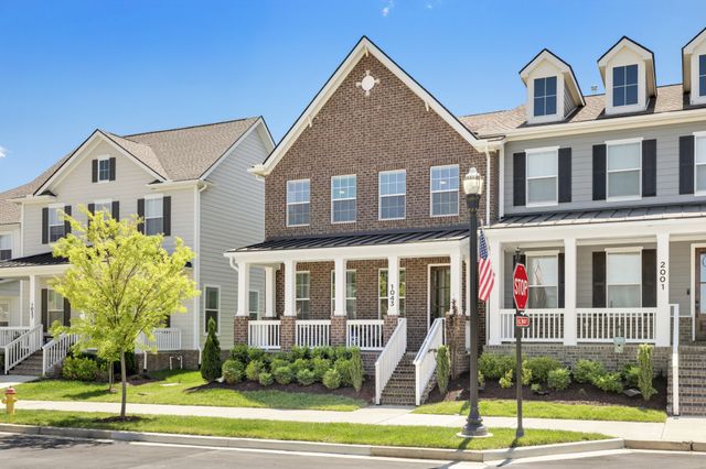 1043 Braidwood Ln, Franklin, TN 37064