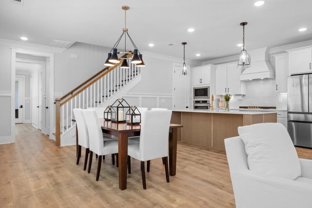 1043 Braidwood Ln, Franklin, TN 37064