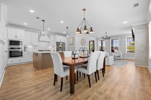 1043 Braidwood Ln, Franklin, TN 37064