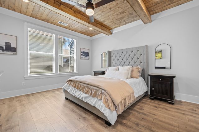 1043 Braidwood Ln, Franklin, TN 37064