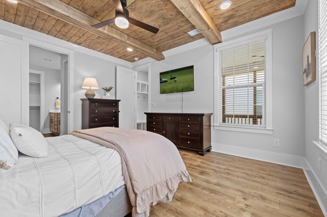 1043 Braidwood Ln, Franklin, TN 37064