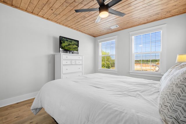 1043 Braidwood Ln, Franklin, TN 37064