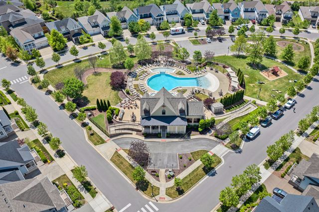 1043 Braidwood Ln, Franklin, TN 37064