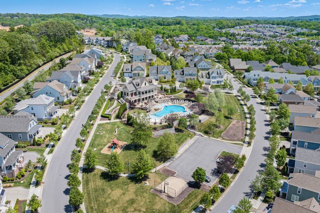 1043 Braidwood Ln, Franklin, TN 37064