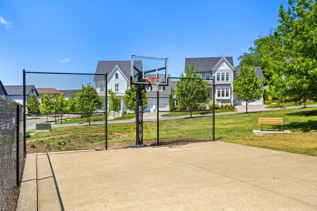 1043 Braidwood Ln, Franklin, TN 37064