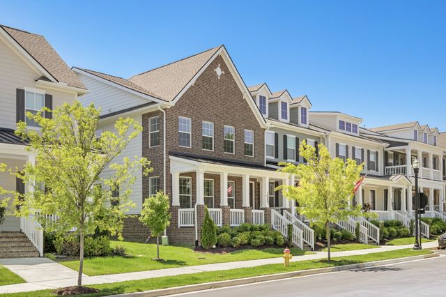 1043 Braidwood Ln, Franklin, TN 37064