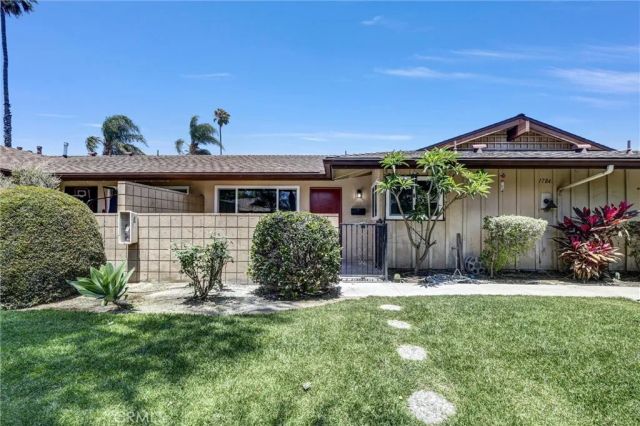1784 E Commonwealth, Fullerton, CA 92831