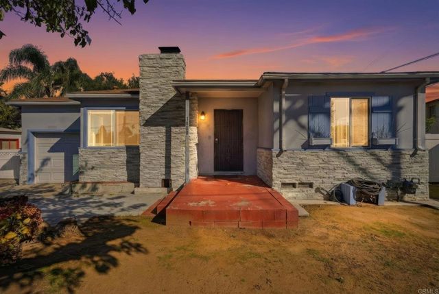 1400 S Juniper Street, Escondido, CA 92025