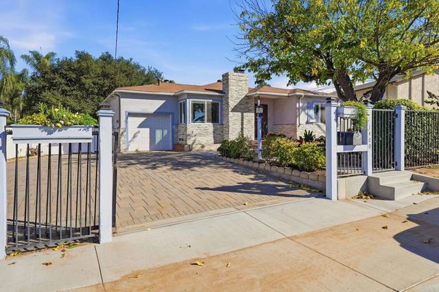 1400 S Juniper Street, Escondido, CA 92025