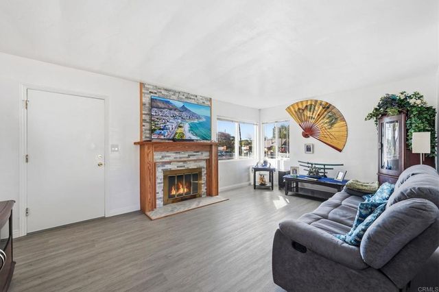 1400 S Juniper Street, Escondido, CA 92025