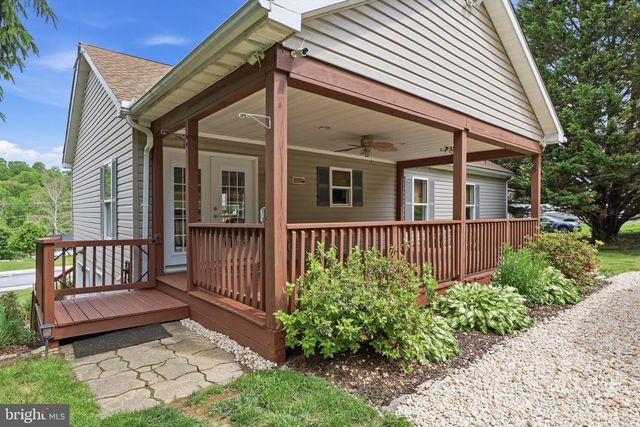408 MAIN ST, Delta, PA 17314