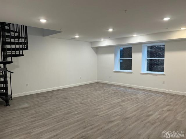 37 Main Street 15, South River, NJ 08882