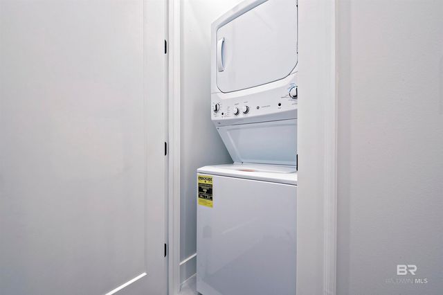 815 Kingston Lane, Gulf Shores, AL 36542