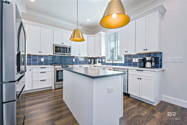 815 Kingston Lane, Gulf Shores, AL 36542