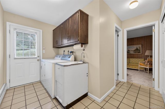18 Quaker Ridge Drive, Brookville, NY 11545