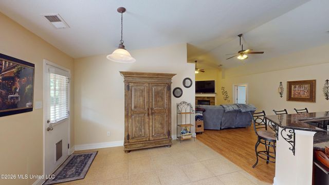 2861 S Hartland, Southaven, MS 38672