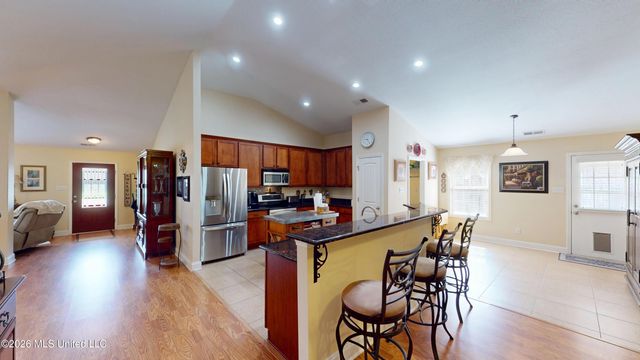 2861 S Hartland, Southaven, MS 38672