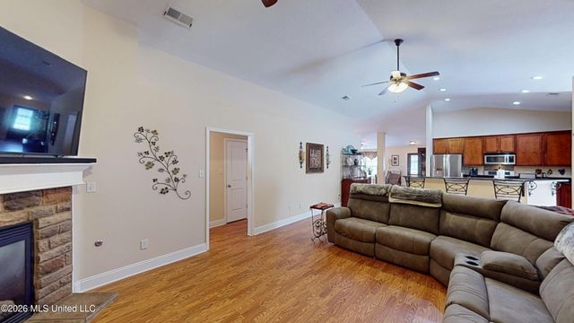 2861 S Hartland, Southaven, MS 38672