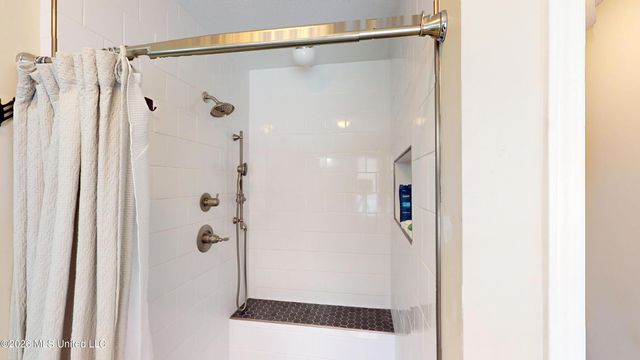 2861 S Hartland, Southaven, MS 38672