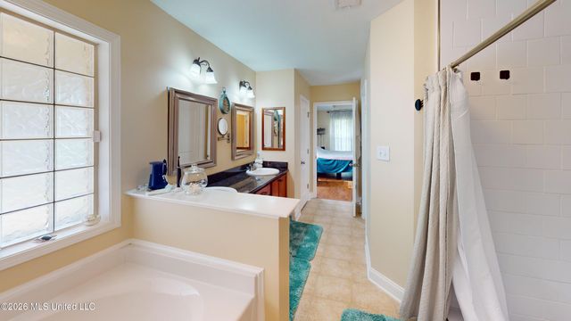 2861 S Hartland, Southaven, MS 38672