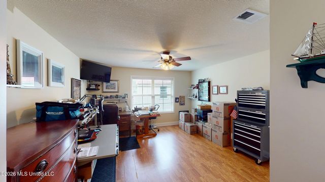 2861 S Hartland, Southaven, MS 38672