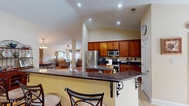 2861 S Hartland, Southaven, MS 38672