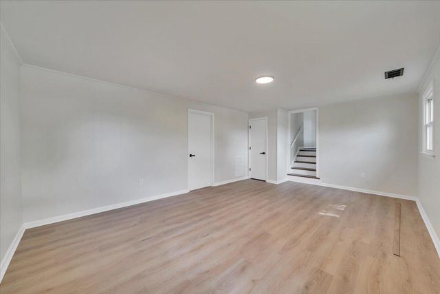 678 E Augusta AVE, Vinton, VA 24179