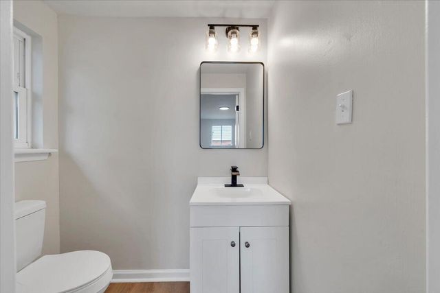 678 E Augusta AVE, Vinton, VA 24179