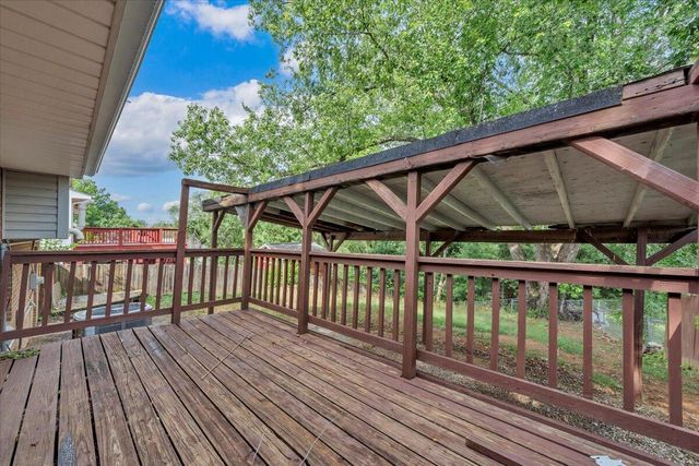 678 E Augusta AVE, Vinton, VA 24179